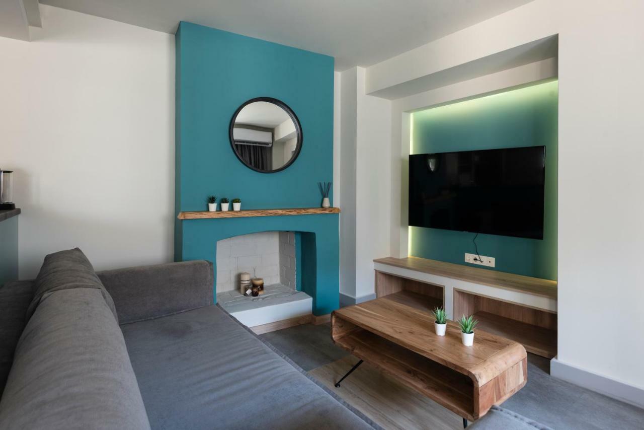 Groundfloor 2Br Apt With Smallyard Near The Heart Of Καλαμάτα Εξωτερικό φωτογραφία
