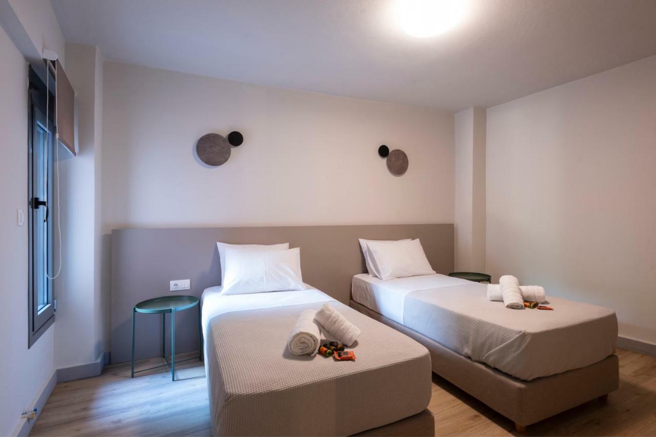 Groundfloor 2Br Apt With Smallyard Near The Heart Of Καλαμάτα Εξωτερικό φωτογραφία