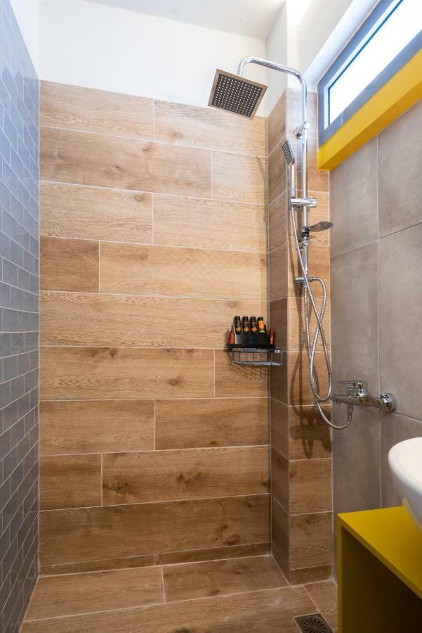 Groundfloor 2Br Apt With Smallyard Near The Heart Of Καλαμάτα Εξωτερικό φωτογραφία